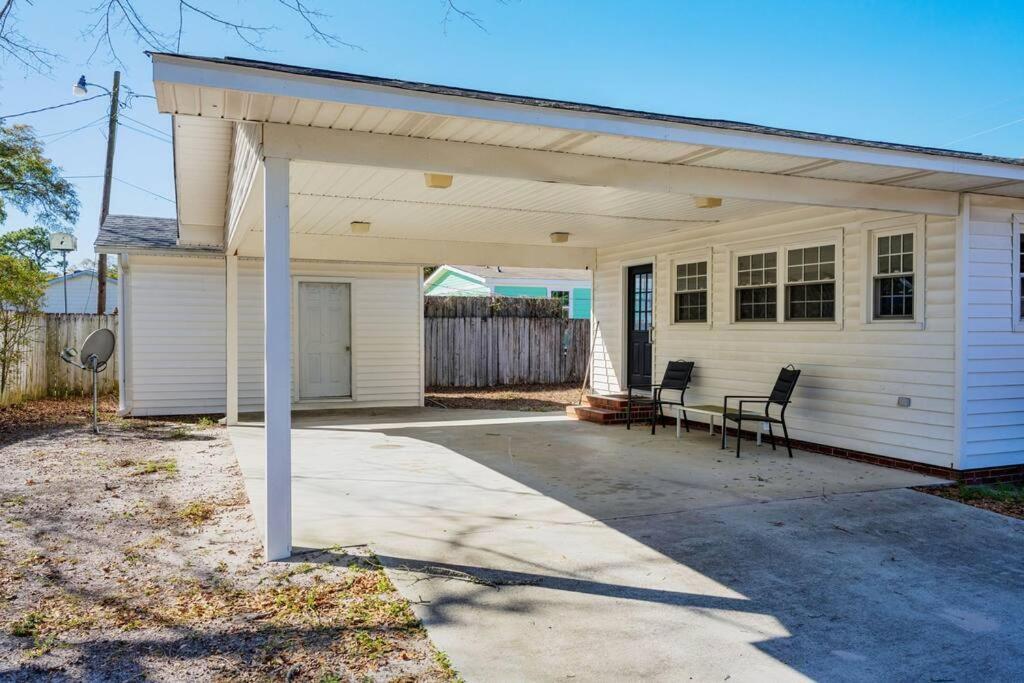 Serenity Beach House In Central Ilm W/ King Bed Wilmington Exteriör bild