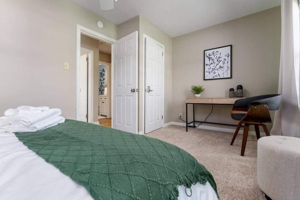 Serenity Beach House In Central Ilm W/ King Bed Wilmington Exteriör bild