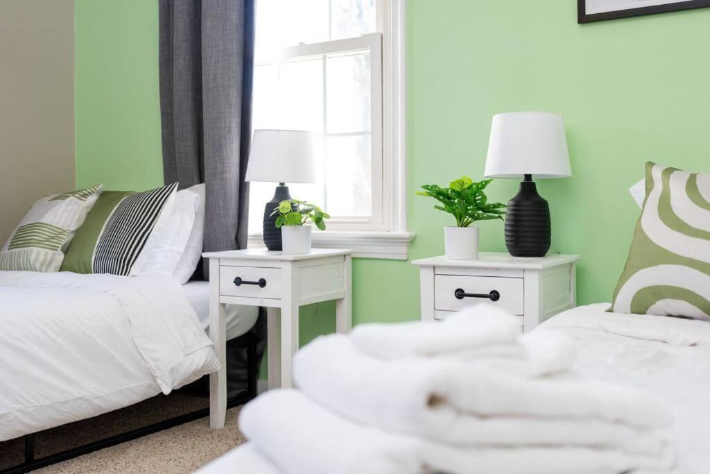 Serenity Beach House In Central Ilm W/ King Bed Wilmington Exteriör bild
