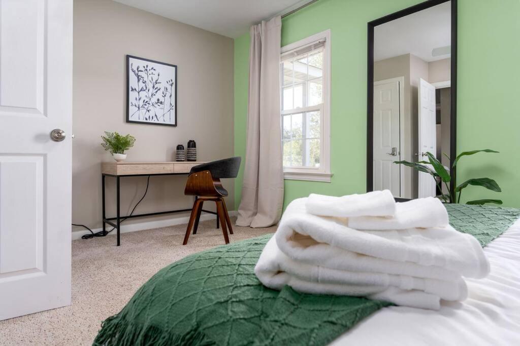 Serenity Beach House In Central Ilm W/ King Bed Wilmington Exteriör bild